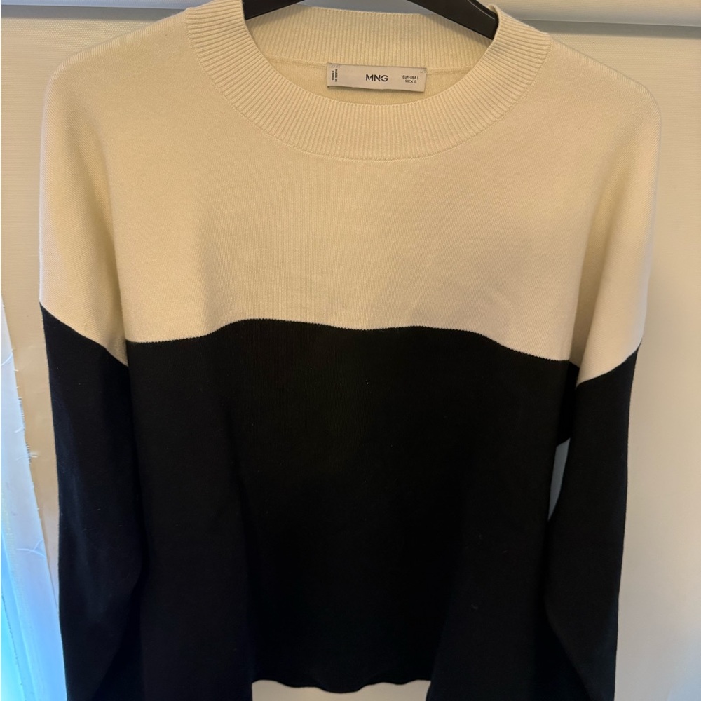 Mango Women's Sweater in Black and Cream
